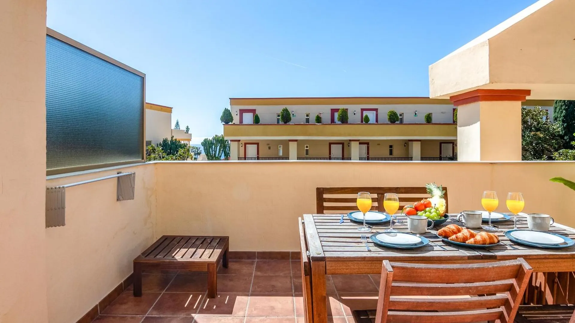 Oleholidays 226 Romana Playa Primera Linea De Mar Marbella Španělsko
